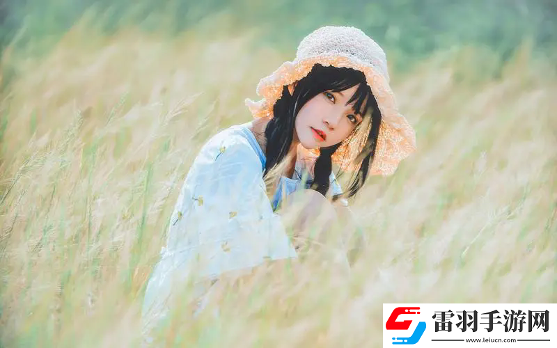 蜜丝婷大草莓和小草莓对比：选择适合你的完美口红，双唇展现最迷人的魅力！