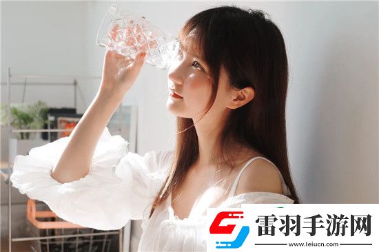 原神申鹤腿法娴熟脚法