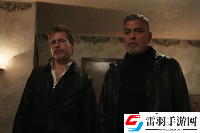 剑拔弩张=打情骂俏！皮特×克鲁尼主演的双狼曝海报