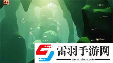光遇官服和渠道服能一起玩吗