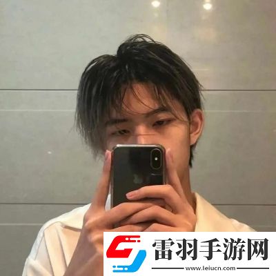 ins风超拽帅气男生头像2021气场相合的两个人发自内心的互相吸引