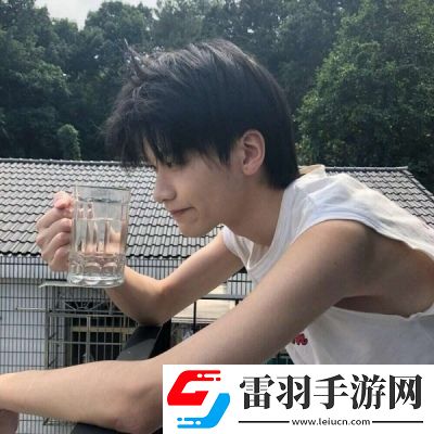ins风超拽帅气男生头像2021气场相合的两个人发自内心的互相吸引