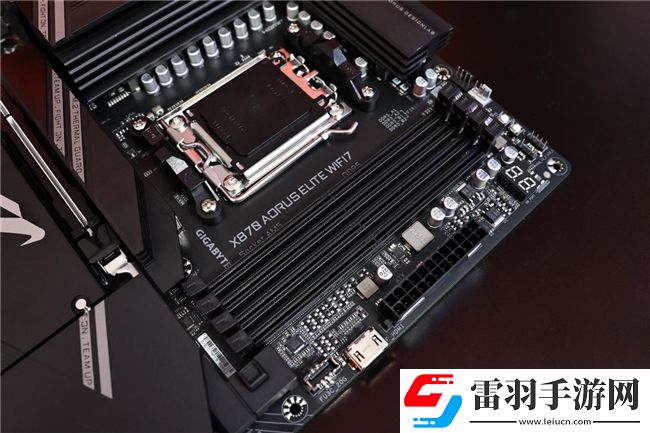 技嘉X870