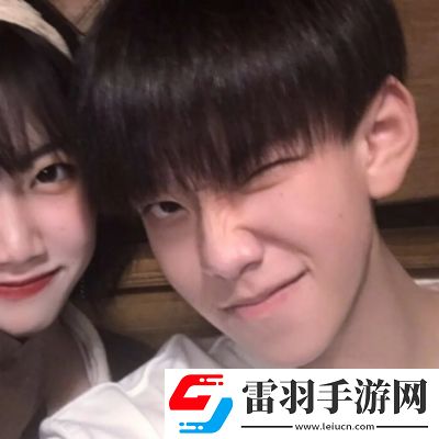 2022超甜情侣头像一人一半超好看距离不是问题相向而行才是关键