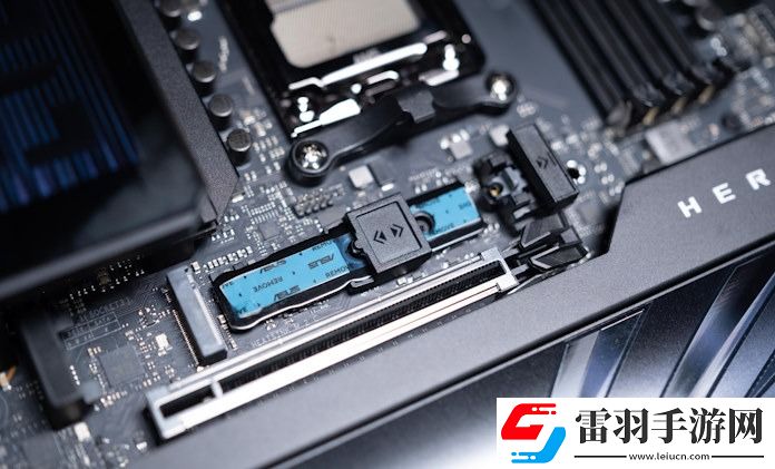 华硕X870E、X870系列主板全竞化让装机更简单