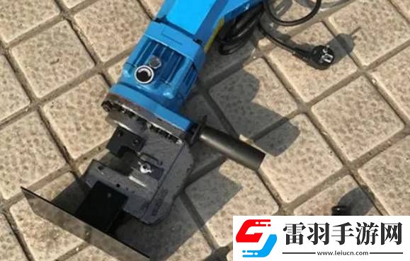 手提式小型冲孔器怎么使用