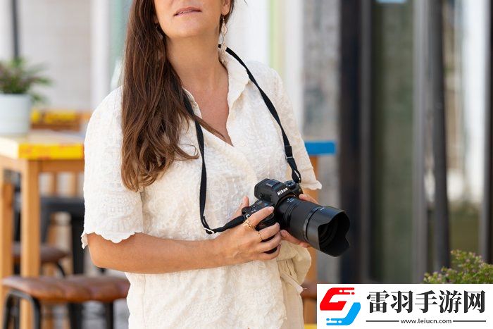 高性价比挂机、卓越成像尼克尔Z50mmf