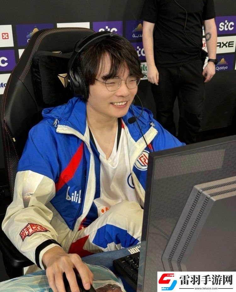 LGD分享Dota2利雅得大师赛入围赛现场照片