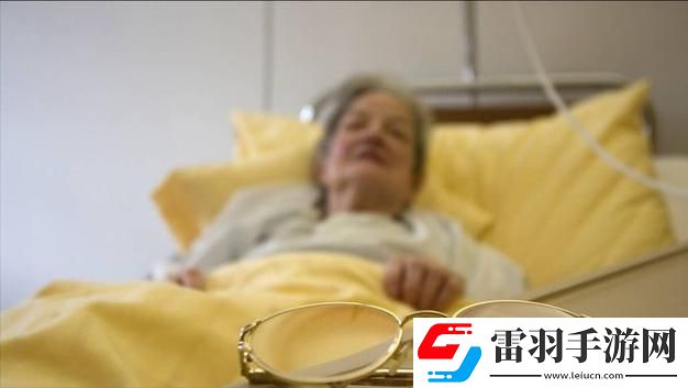 68岁大妈雇了个“男保姆”养老