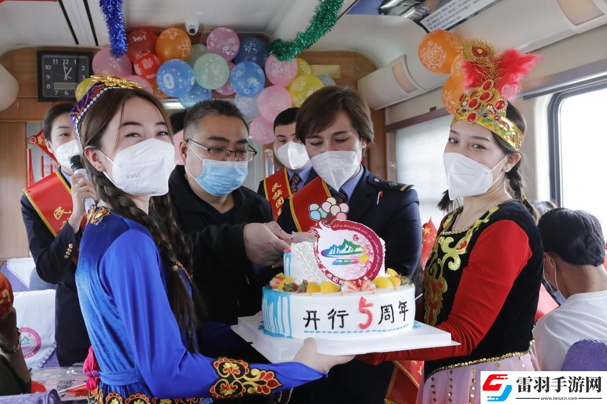 铁味狂欢一起“坐”出新热度！