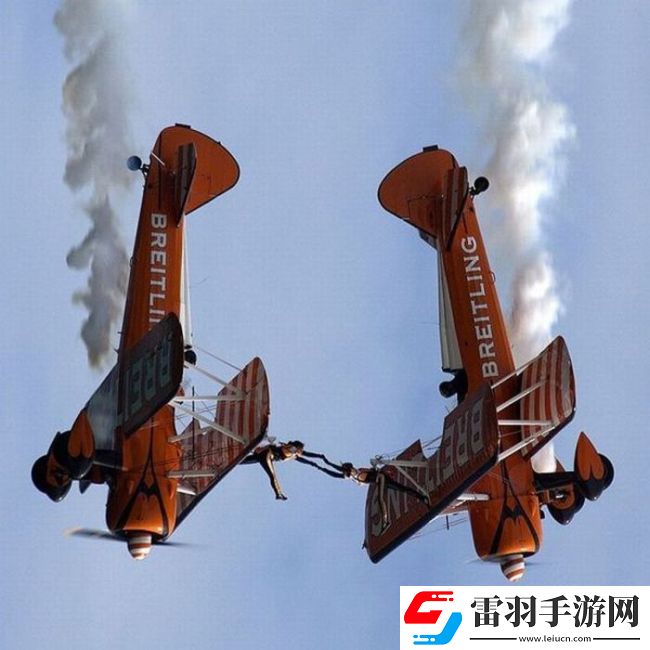 周二搞笑内涵图美女健身房碰到变态好尴尬