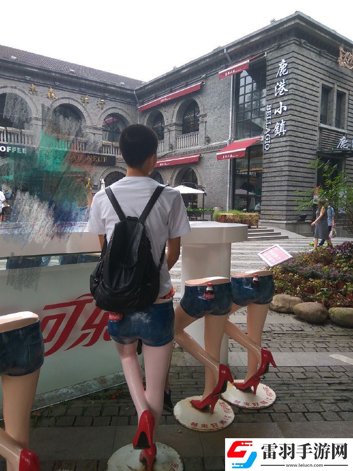周二搞笑内涵图美女健身房碰到变态好尴尬