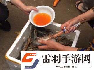 周二搞笑内涵图美女健身房碰到变态好尴尬