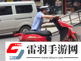 周二搞笑内涵图美女健身房碰到变态好尴尬