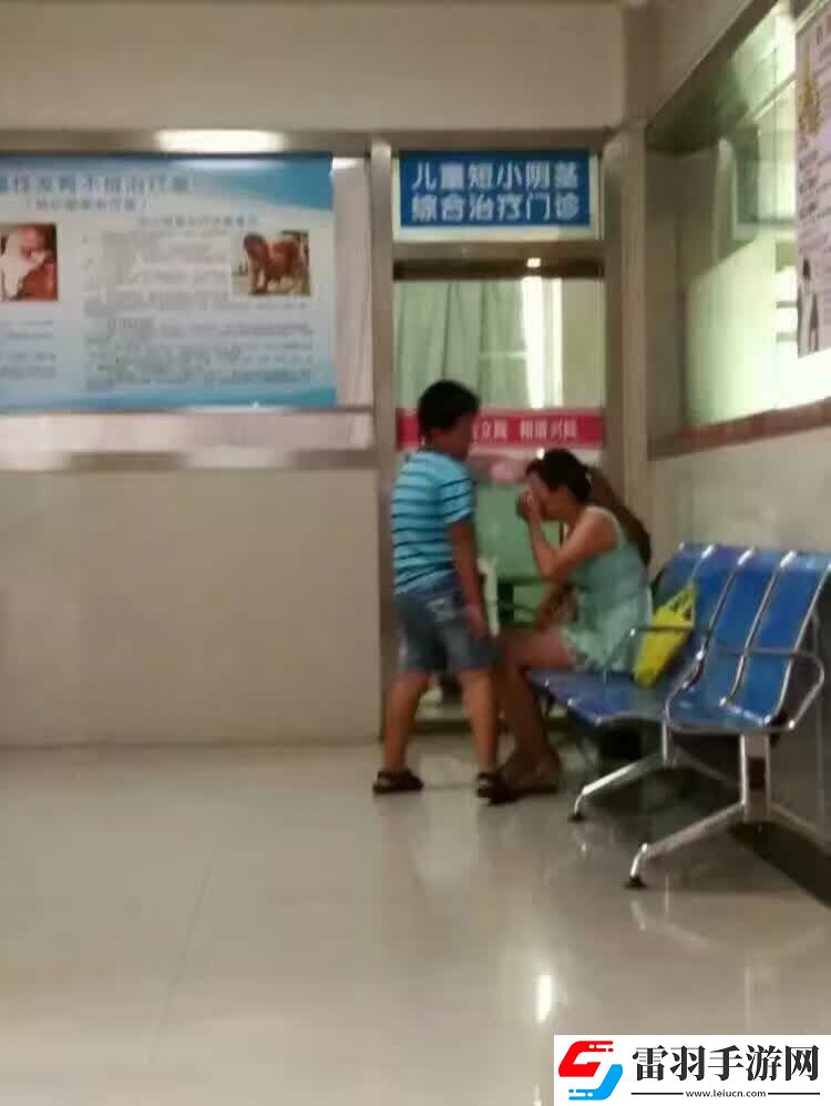 周二搞笑内涵图美女健身房碰到变态好尴尬