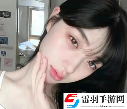 妻子同意三个人一起活动怎么办