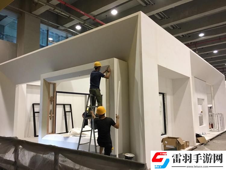 以下哪一项是专业从事会展活动场地搭建的人员