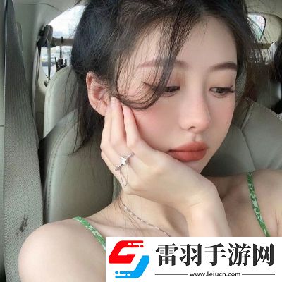 甜甜的又很酷酷的美女微信头像很干净又很好看的酷酷的美女
