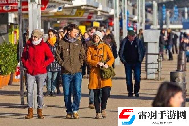俄罗斯人又更又租中文