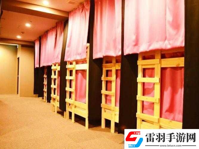 胶囊旅馆里传播热量樱花的独特景象