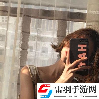 最新版高颜值好看的短发女生头像小清新相比于喜欢你我想我应该先爱自己