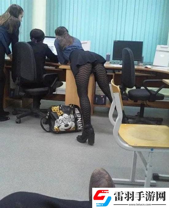 点赞数量和露出位置的关系难怪红有下无上的囧图