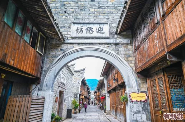 五十路丰满中年**中出