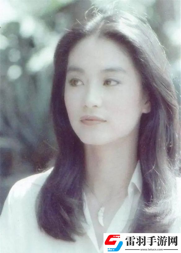 果然岁月从不败美人！林青霞晒自己70岁生日庆生照