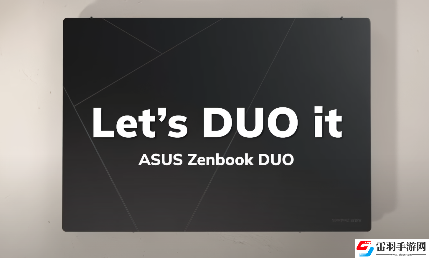 华硕ZenbookDuo双屏笔记本海外上新