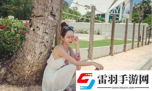 中午妈妈在厨房做饭