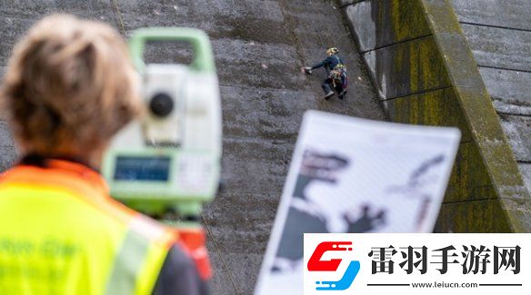 日本佐贺水库大坝惊现哥斯拉壁画！看似天成实际人为