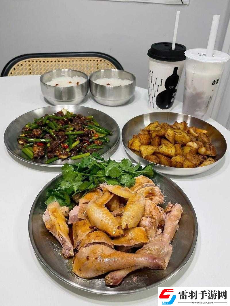 两人一起吃饭