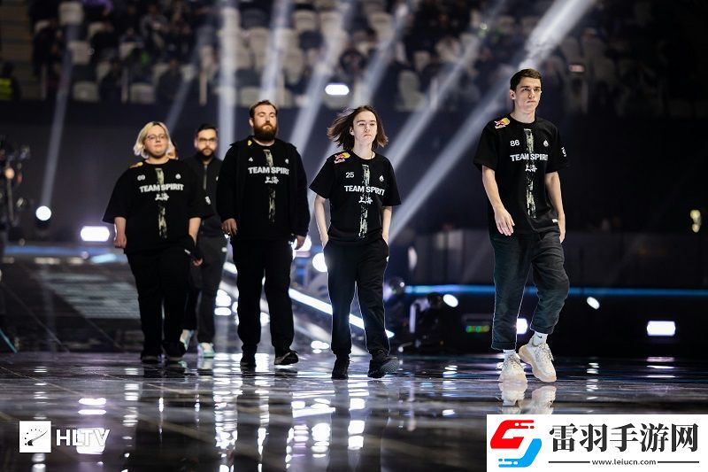 Spirit成为第二支同时赢得CSMajor和DOTA2TI冠军的队伍