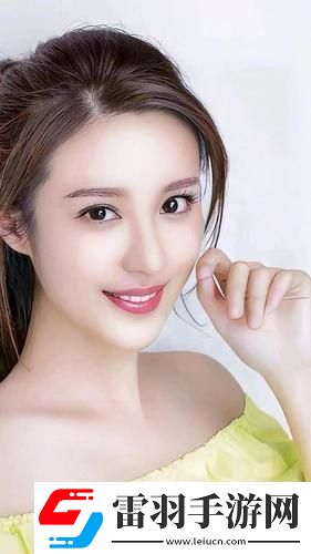 一面膜胸口一面吃下部位片段成为亮点