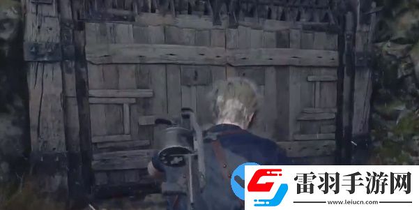 生化危机4重制版凶猛的**怎么打